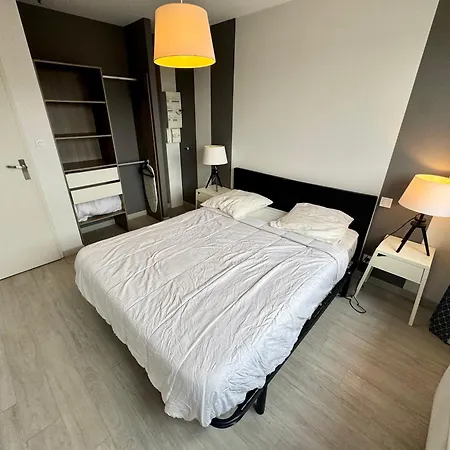 Domaine Des 5 Roses - Rose Sombre Apartament *