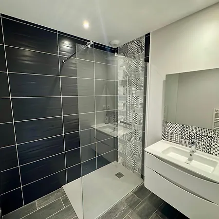 Apartament Domaine Des 5 Roses - Rose Sombre La Guierche