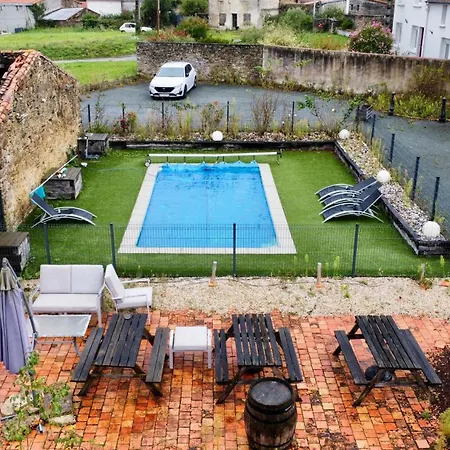 Domaine Des 5 Roses - Rose Sombre Apartman *