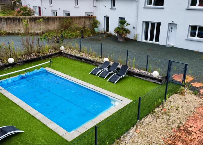 Domaine Des 5 Roses - Rose Sombre Appartement La Guierche